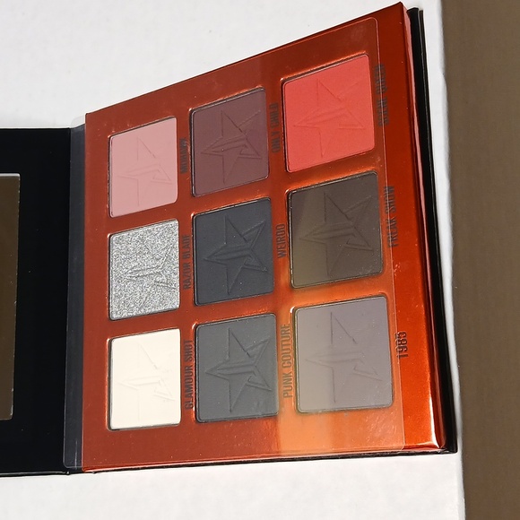 Jeffree Star Weirdo Mini Palette Black Red Star Logo Box design NWT - Picture 2 of 10
